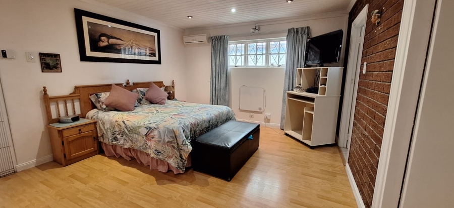 5 Bedroom Property for Sale in Elfindale Western Cape